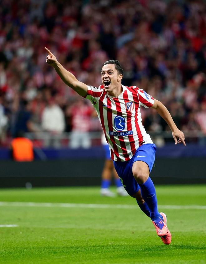 翟晓川赛场表现抢眼，滞空失衡展现独特风格（翟晓川高光发挥，滞空失衡诠释别样球风）