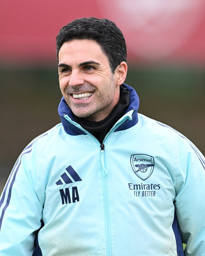 追求保罗，联手詹皇冲冠？湖人操作引爆联盟，字母哥也要加盟？（保罗成目标携手詹皇冲冠？湖人连番操作轰动联盟，字母哥或将加盟？）