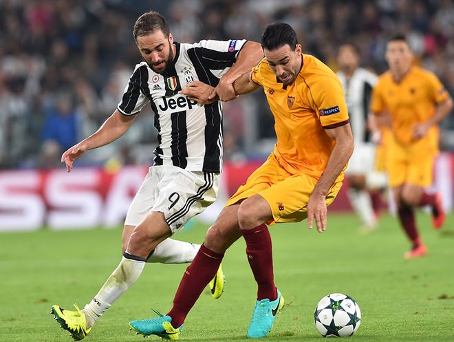 中超：山东泰山客场2-0完胜青岛队（中超：山东泰山客场2-0击退青岛队）