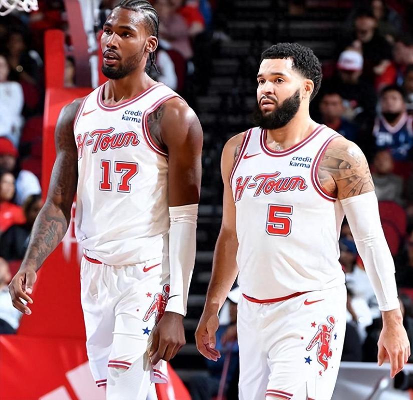 图片报：由于赛程安排，拜仁今年没给球员安排圣诞节庆祝活动（图片报：受赛程影响，拜仁今年取消球员圣诞庆祝活动）