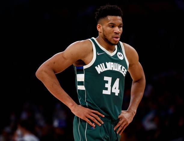 普约尔：我在家里很少谈足球，两个女儿最近才知道我曾效力巴萨（普约尔：家中几乎不谈足球，两位女儿最近才得知我曾为巴萨效力）