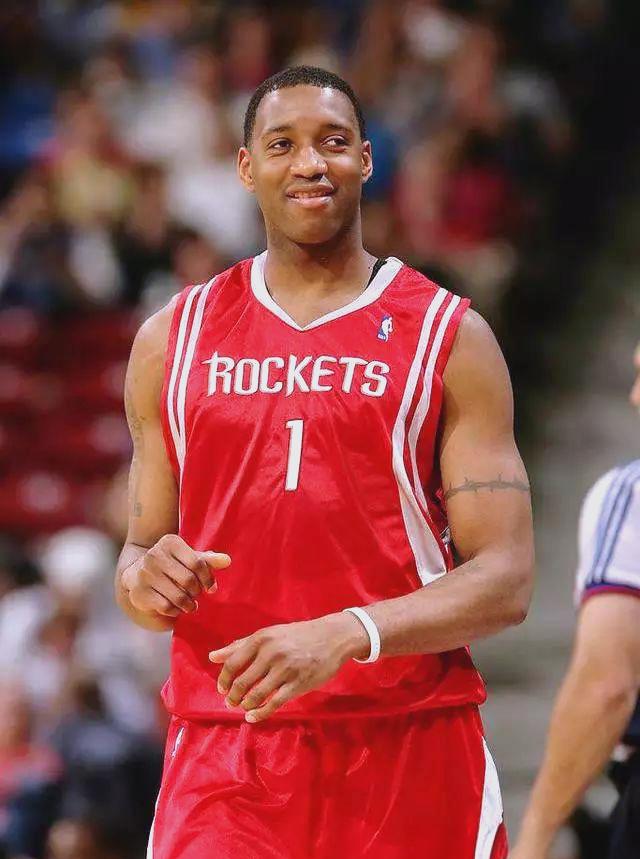 英超：利物浦主场4-0大胜埃弗顿（英超战报：利物浦主场4-0完胜埃弗顿）