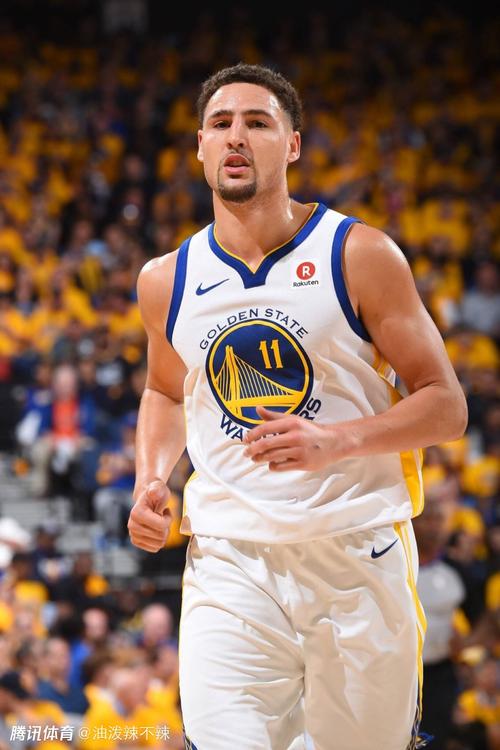 今夜时隔1个月重回伯纳乌！皇马此前六连客：2胜3平1负（阔别伯纳乌一月，皇马今夜回归：六连客2胜3平1负）