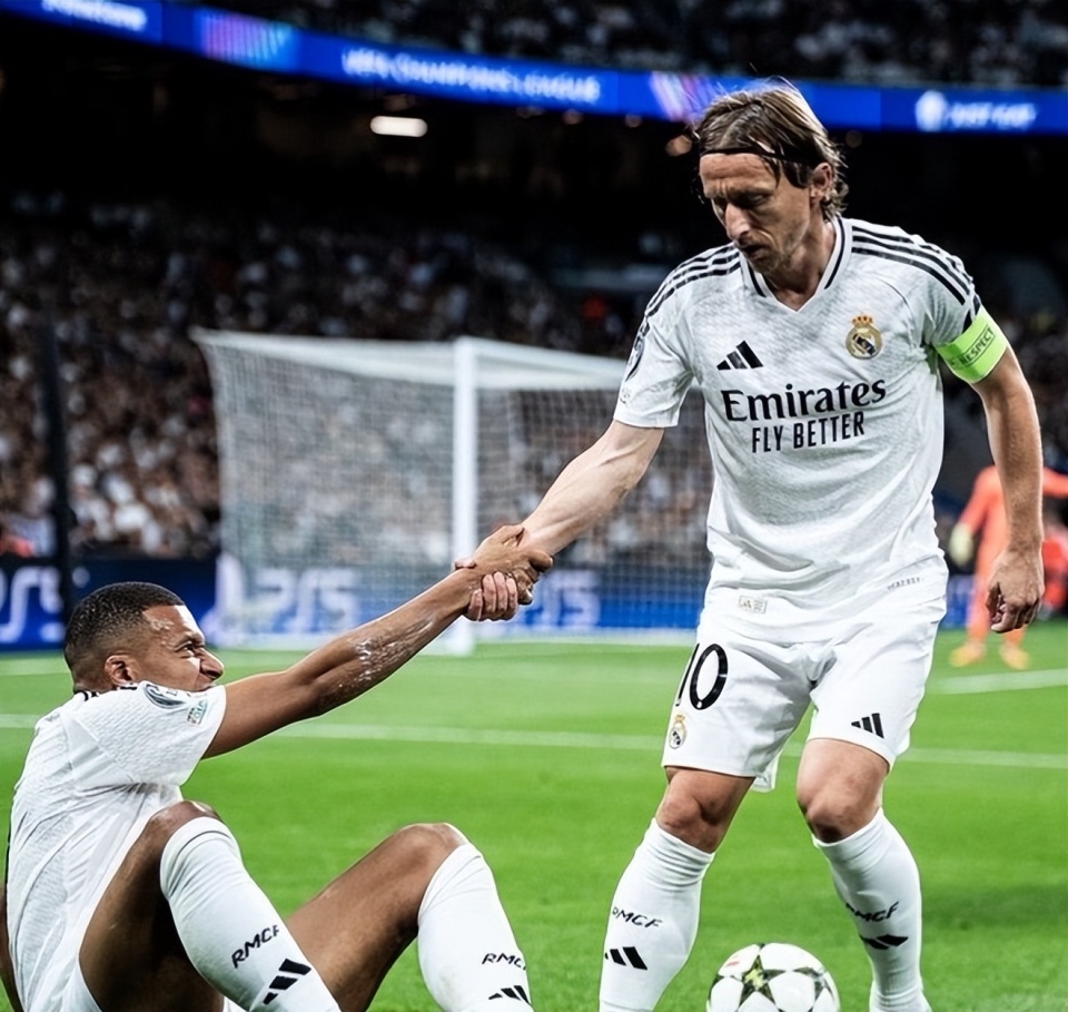 CBA赛场技术统计：辽宁队三分命中率领先,（CBA数据速递：辽宁队三分命中率居首）