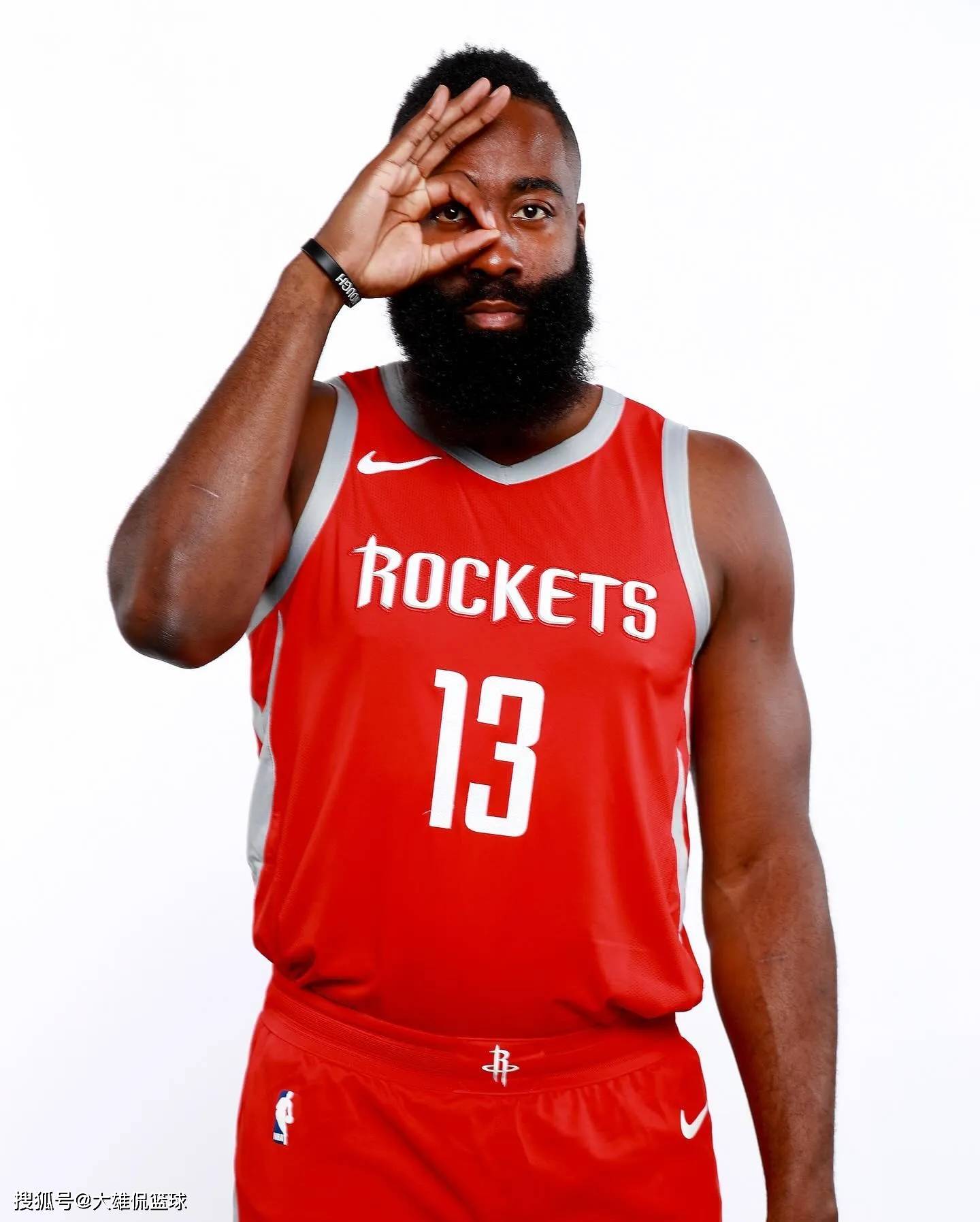 拜仁连续19场德甲主场进球2+，上一次没做到正是对阵勒沃库森（拜仁德甲主场已19连场至少2球，上次未达成的对手正是勒沃库森）