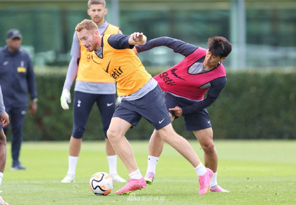 CBA：浙江男篮强势取胜 稳居积分榜前列（CBA：浙江男篮再下一城，稳坐积分榜前列）