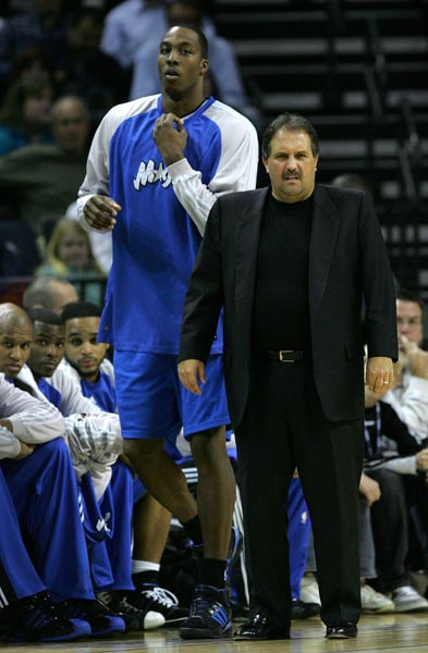 罗马诺：米兰和戴维没接触，球员经纪人否认所有冬窗离队传闻（罗马诺：米兰与戴维无接触，球员经纪人否认冬窗离队传闻）