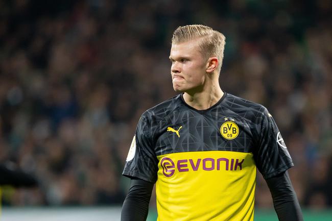 巴萨小将亚马尔父亲在贝蒂斯球迷区庆祝被带离（巴萨新星亚马尔之父在贝蒂斯球迷区庆祝后被带离）