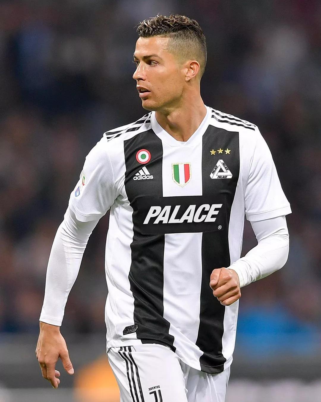 凯恩专访：很开心遇见卡尔 英格兰队长是最大责任（专访凯恩：遇见卡尔让我很开心，英格兰队长一职责任最重）