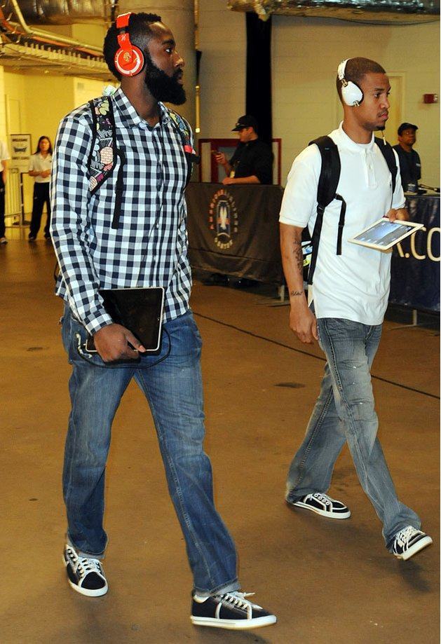 U22国足李镇全：团结且强大的集体，在正确道路上继续前进吧（U22国足李镇全：我们团结而强大，沿着正确的路继续前行）