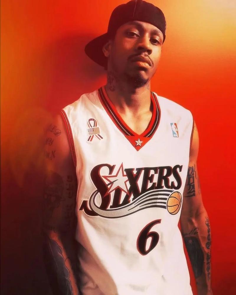 艾顿称自己是防守支柱！雷迪克：防守端他确实发挥了重要作用（艾顿自称防守中流砥柱，雷迪克：他在防守端作用明显）