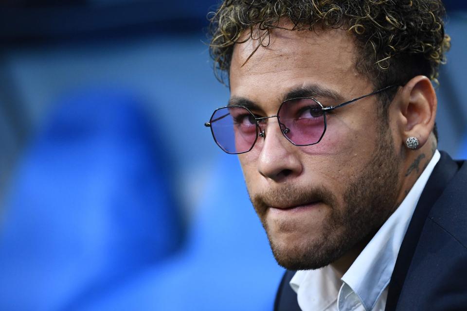 4个月！皇马27岁铁卫2年3次重伤，生涯亮红灯（伤停4个月！皇马27岁后卫两年三度重伤，职业生涯拉响警报）