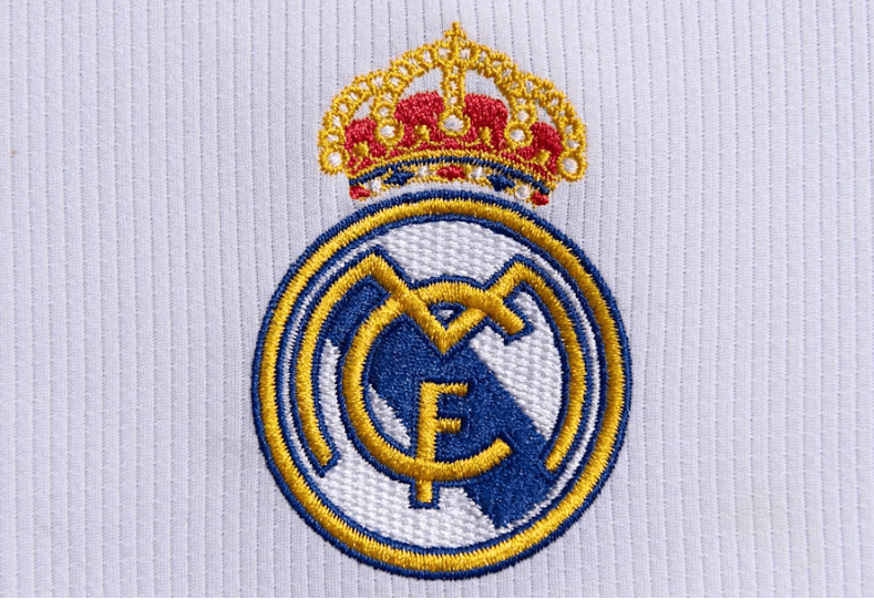 西甲半场：瑟洛特双响，维纳斯造险，马竞2-0奥维耶多（西甲半场战报：瑟洛特梅开二度，维纳斯制造险情，马竞2-0领先奥维耶多）