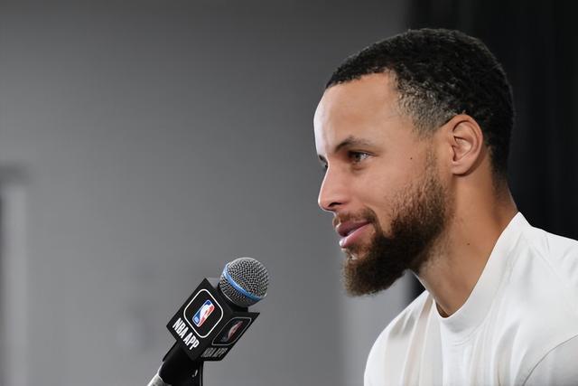 巴莱巴：喀麦隆是一支年轻的队伍，但不代表不能挑战非洲强队（巴莱巴：喀麦隆虽年轻，仍能向非洲豪强发起挑战）