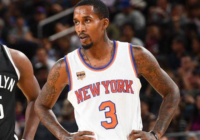 于汉超退役后加入申花教练组，毛剑卿：这是对球员最大的褒奖（于汉超挂靴加盟申花教练组，毛剑卿：对球员最高肯定）