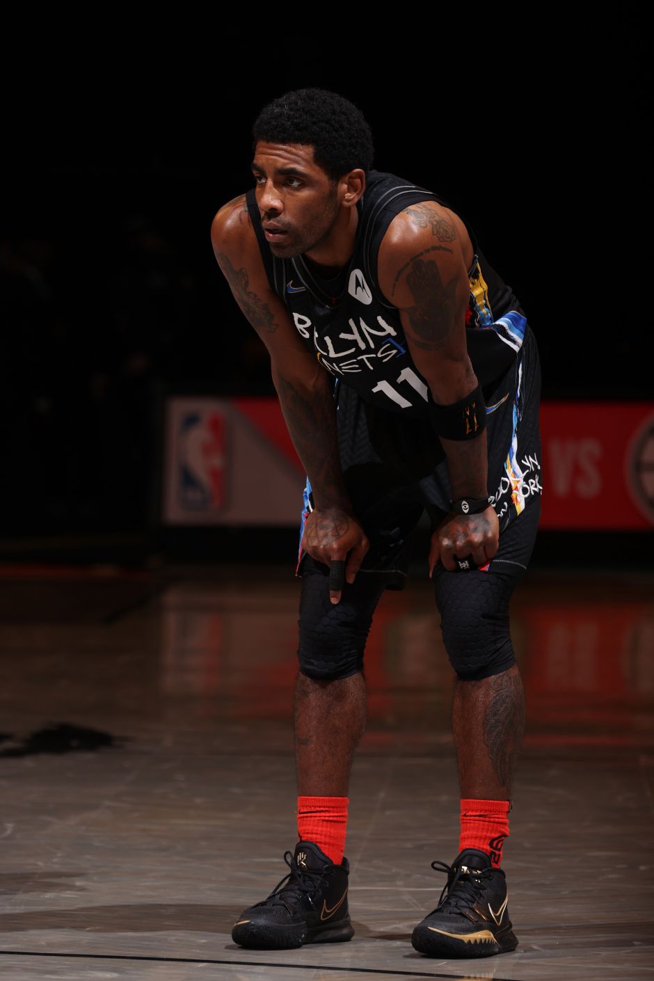 篮网遭遇伤病侵袭 波特因伤缺战76人 萨拉夫复出在即（篮网伤情再起：波特缺席战76人，萨拉夫即将回归）