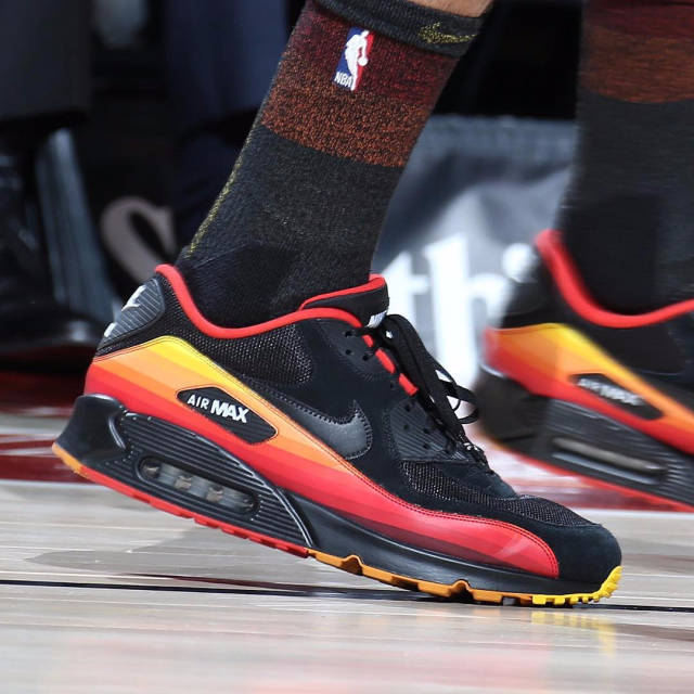 赵宇豪：这赛季起起伏伏很不容易，希望我们能够把握好明年（赵宇豪：赛季起伏艰难，希望球队明年把握住机会）