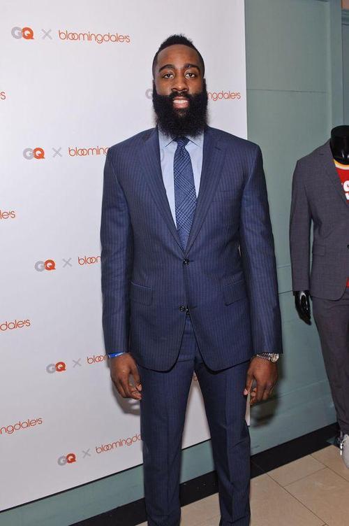 不在伤病名单！此前缺席14场的伊森将在今天的比赛中复出（伊森已脱离伤病名单，缺席14场后今日迎来复出）