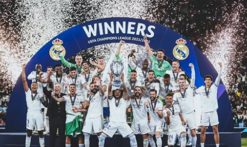 内姆哈德13中7，三分球7中4，砍下18分4板8助（内姆哈德高效发挥：13投7中、三分7投4中，拿下18分4篮板8助攻）