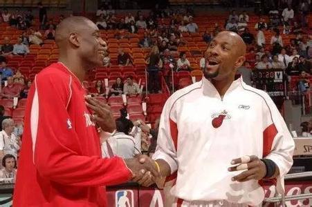 尤文客战那不勒斯大名单：伊尔迪兹领衔，加蒂、DV9伤缺（尤文做客那不勒斯出征名单：伊尔迪兹压阵，加蒂与DV9因伤缺席）