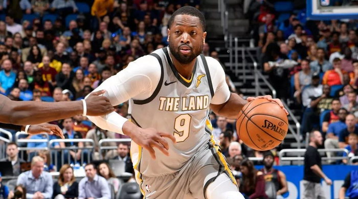 弗兰克谈主场球迷嘘维卡里奥：他们不可能是真正的热刺球迷（弗兰克评主场嘘维卡里奥：这不是真正的热刺球迷所为）