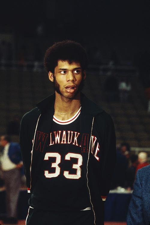 杰伦·布朗：第三节被撤下我挺恼火，但我相信马祖拉的决定（杰伦·布朗谈第三节被换下：虽感恼火，仍相信马祖拉的决定）